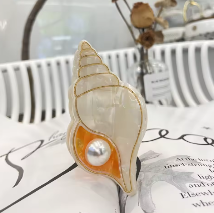 SHELL HAIR CLAW - Cone with Pearl (M)