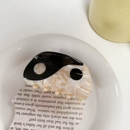 YIN YANG HAIR CLAW - Black, Brown & Lavender (L)